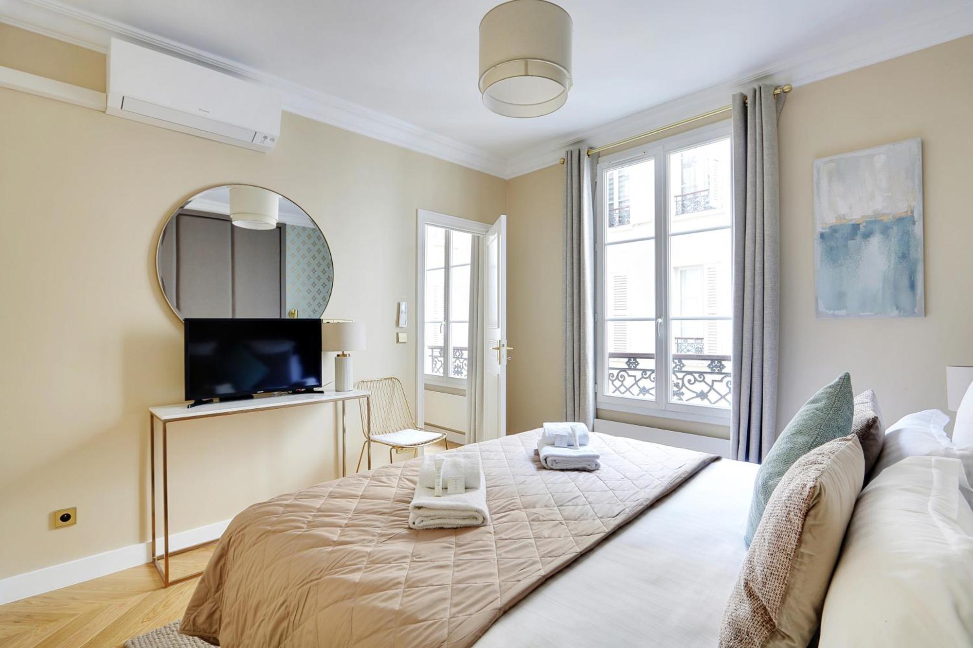 Pick A Flat'S Apartments In Opera Saint Lazarre - Rue De L'Isly Parigi Esterno foto