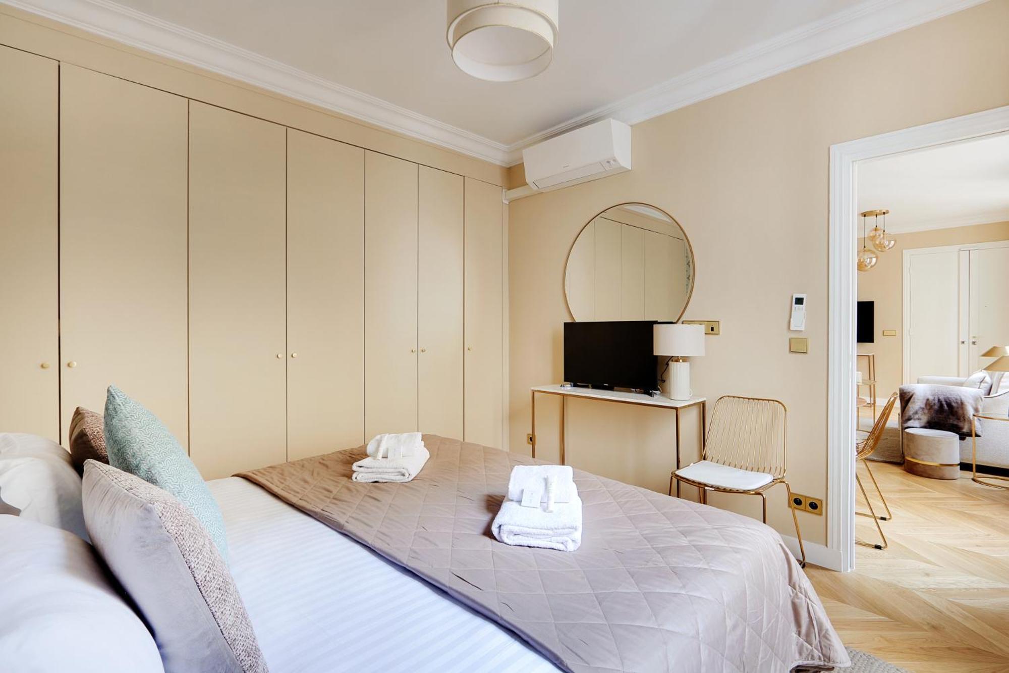 Pick A Flat'S Apartments In Opera Saint Lazarre - Rue De L'Isly Parigi Esterno foto