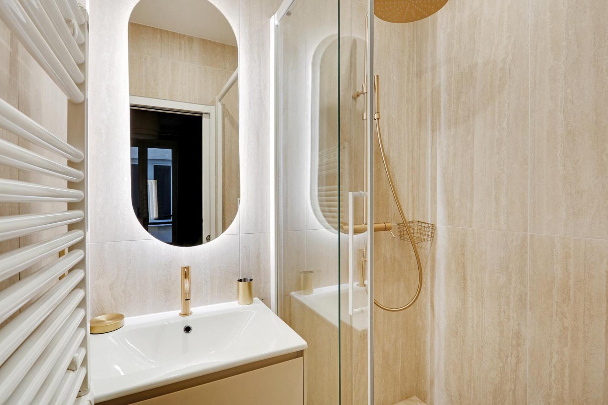 Pick A Flat'S Apartments In Opera Saint Lazarre - Rue De L'Isly Parigi Esterno foto